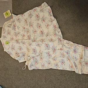 Womens matching pajamas set size M